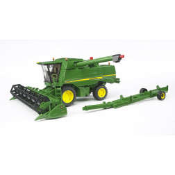 Bruder modeliukas kombainas John Deere 02132