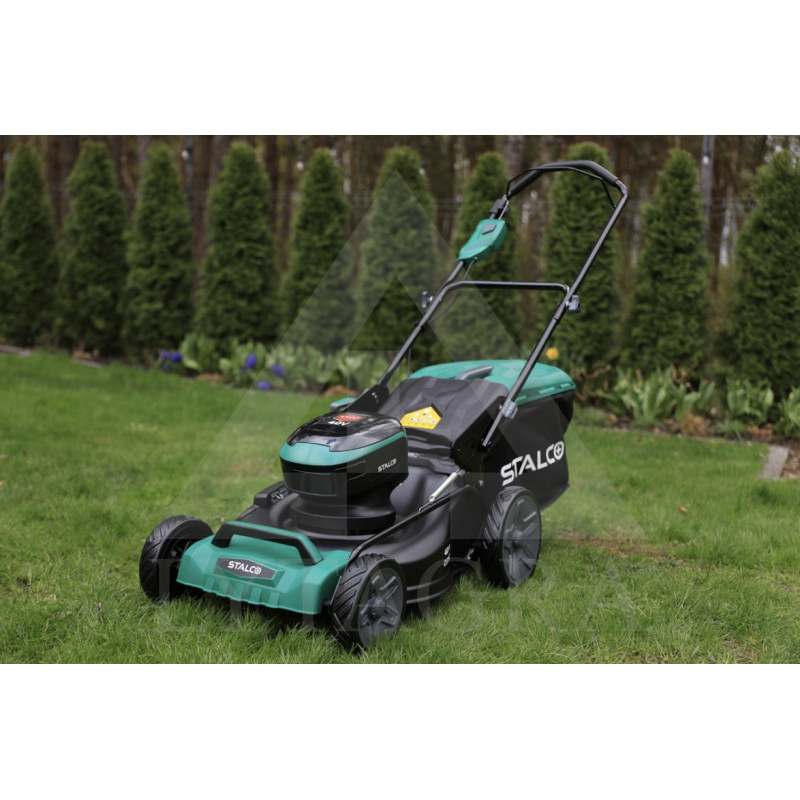 04-97716 AKUM.VEJAPJOVĖ STALCO 46CM+DVI 8AH BATERIJOS DOVANŲ
