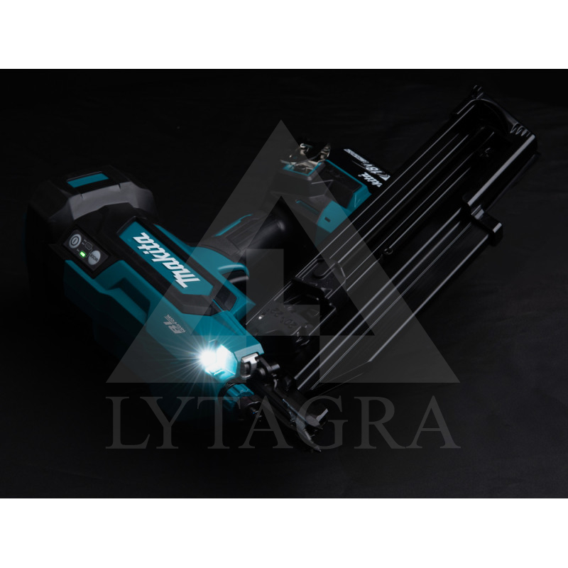 Akumuliatorinė LXT® viniakalė MAKITA DBN901ZK 18V 20°-22°